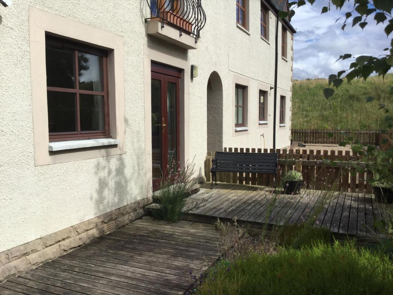 Two-Bedroom Apartment - Golf View Free Parking Инвернесс Экстерьер фото